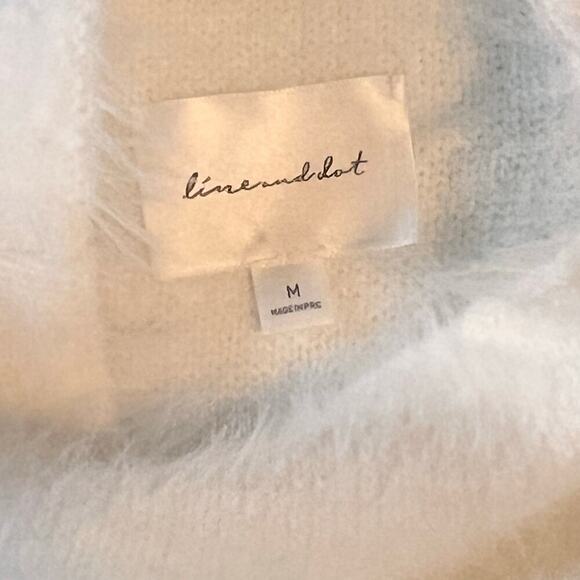 Line & Dot by Revolve Adler Fuzzy Cream Color Sweater. Size Medium - Picture 4 of 9